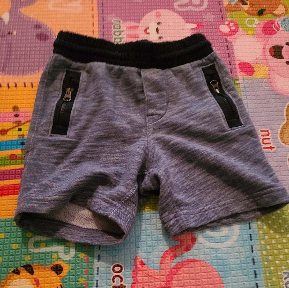 🤸‍♂️🤸‍♀️EUC 12-18 mos. GAP BRAND SHORTS